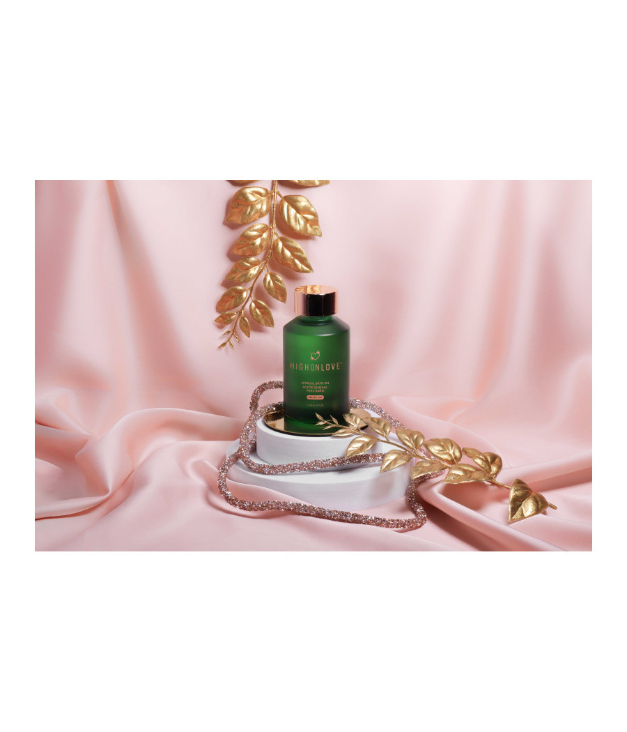Huile de bain sensuelle avec 300 mg de CBD - 100 ml